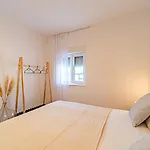 Вилла House Vira By Guide