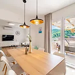 House Vira By Guide *