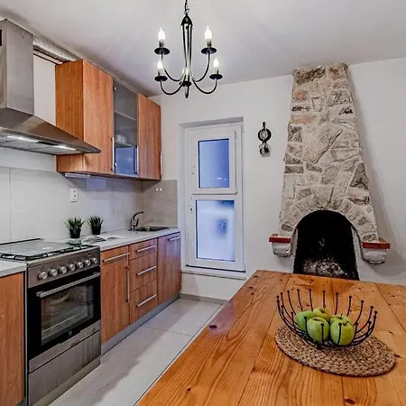 Villa House Vira By Guide *