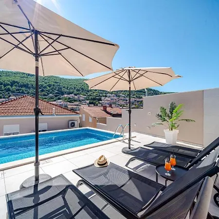 House Vira By Guide Villa *