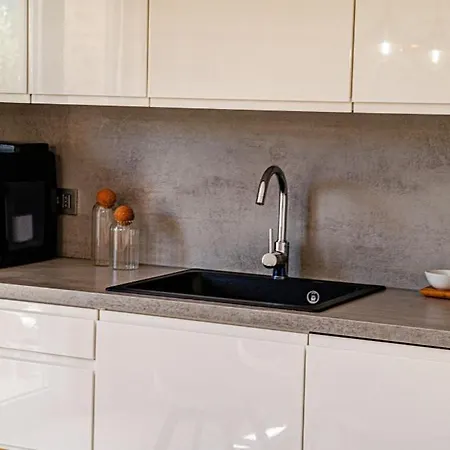 House Vira By Guide Villa