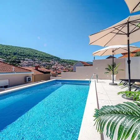 Villa House Vira By Guide