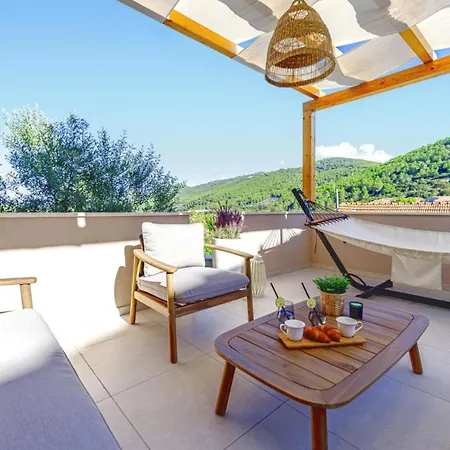 Villa House Vira By Guide *