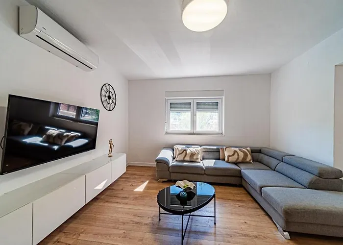 House Vira By Guide Willa *